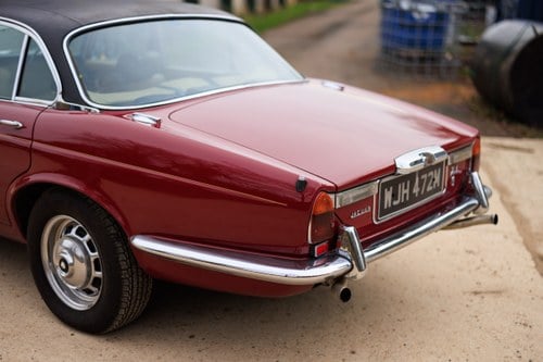 1974 Jaguar XJ6 Series 2 4.2L SWB Fuel Injection In vendita (immagine 173 di 291)