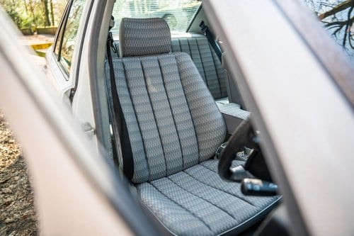 1989 Mercedes-Benz W201 190 2.0 Automatic In vendita (immagine 23 di 163)