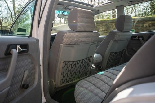 1989 Mercedes-Benz W201 190 2.0 Automatic In vendita (immagine 48 di 163)