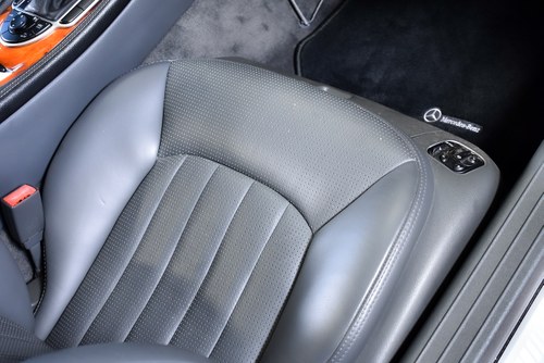 2006 Mercedes-Benz R230 SL55 AMG “Glass sunroof” Convertible 5,5L V8 à venda (imagem 59 de 124)