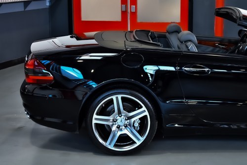 2006 Mercedes-Benz R230 SL55 AMG “Glass sunroof” Convertible 5,5L V8 à venda (imagem 69 de 124)