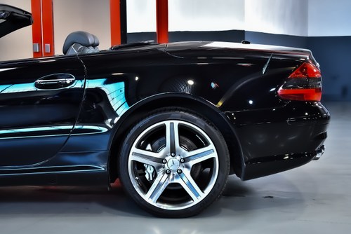 2006 Mercedes-Benz R230 SL55 AMG “Glass sunroof” Convertible 5,5L V8 à venda (imagem 93 de 124)