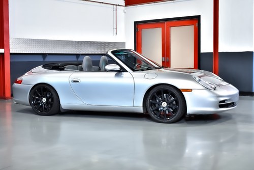 2002 Porsche 996 911 Carrera 3.6L Convertible Tiptronic till salu (bild 12 av 93)