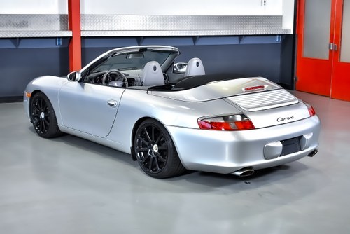 2002 Porsche 996 911 Carrera 3.6L Convertible Tiptronic till salu (bild 20 av 93)