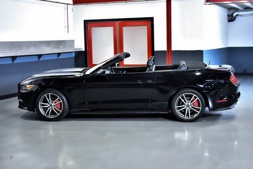 2016 Ford Mustang Ecoboost Convertible 2.3 à vendre (picture 18 of 86)