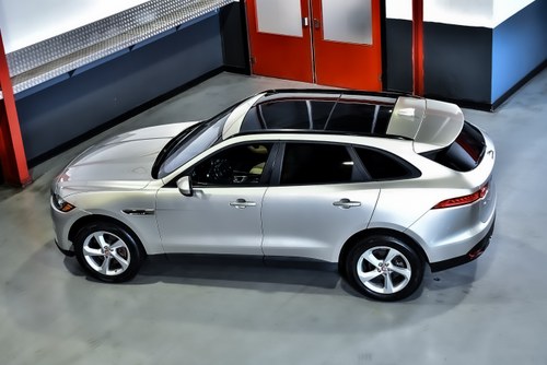 2017 Jaguar F-Pace 35t SUV Premium 3,0L V6 Te koop (foto 23 van 82)