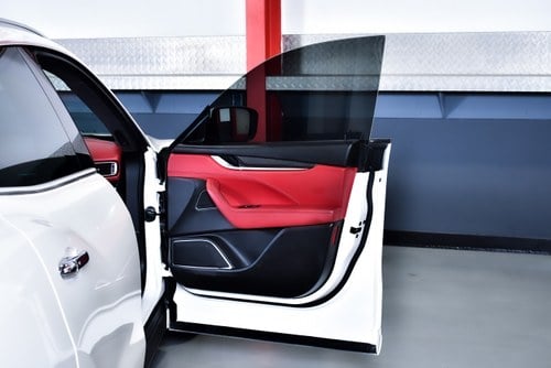 2017 Maserati Levante S 3.0 V6 till salu (bild 39 av 103)