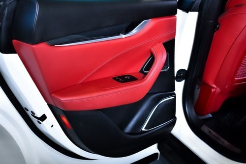 2017 Maserati Levante S 3.0 V6 till salu (bild 47 av 103)