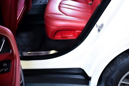 2017 Maserati Levante S 3.0 V6 till salu (bild 48 av 103)