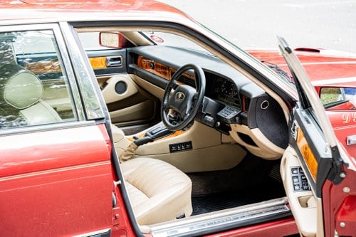 1990 Jaguar XJ40 Sovereign Chasseur Stealth For Sale (picture 6 of 85)