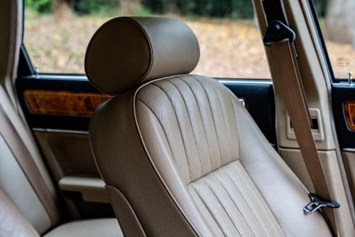 1990 Jaguar XJ40 Sovereign Chasseur Stealth For Sale (picture 33 of 85)