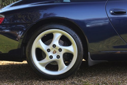 2003 Porsche 996 911 Carrera 2 Lux 3.6L Tiptronic En venta (imagen 23 de 122)