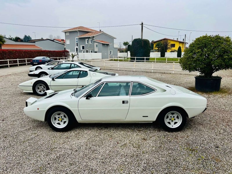 1984 Ferrari Mondial - 1 1984 Ferrari Mondial - 1