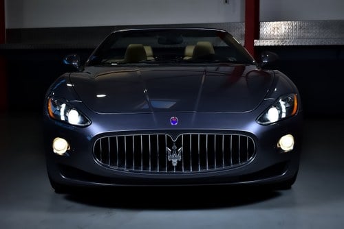 2013 Maserati GranCabrio Convertible 4,7L V8 à venda (imagem 4 de 113)