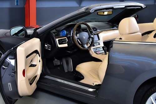 2013 Maserati GranCabrio Convertible 4,7L V8 à venda (imagem 38 de 113)