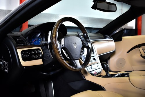 2013 Maserati GranCabrio Convertible 4,7L V8 à venda (imagem 43 de 113)