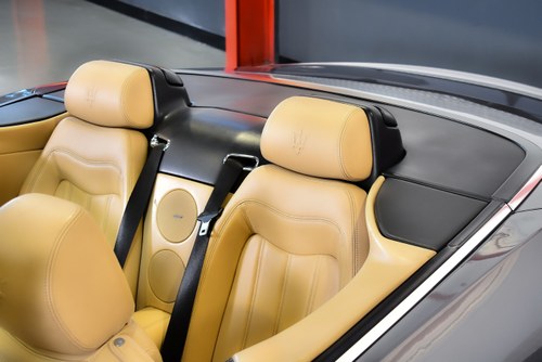 2013 Maserati GranCabrio Convertible 4,7L V8 à venda (imagem 83 de 113)