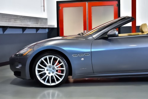 2013 Maserati GranCabrio Convertible 4,7L V8 à venda (imagem 86 de 113)