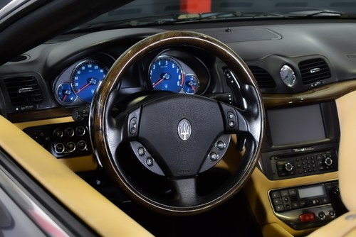 2013 Maserati GranCabrio Convertible 4,7L V8 à venda (imagem 92 de 113)