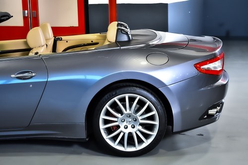 2013 Maserati GranCabrio Convertible 4,7L V8 à venda (imagem 94 de 113)