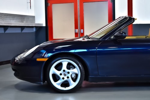2000 Porsche 996 (911) Carrera 4 Convertible 3.4L En venta (imagen 73 de 89)