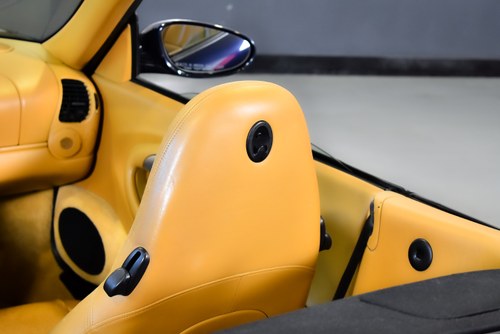 2000 Porsche 996 (911) Carrera 4 Convertible 3.4L En venta (imagen 77 de 89)