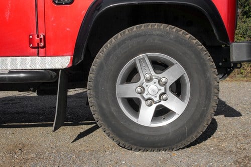 2008 Land Rover Defender 90 SWB Soft Top by Duckworth till salu (bild 39 av 148)