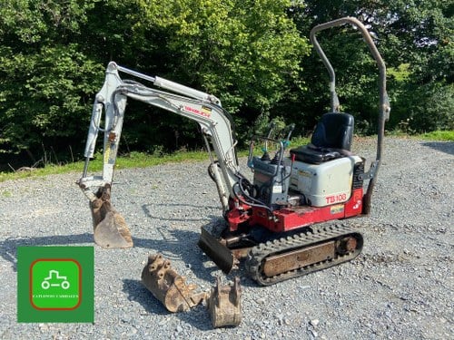 2005 TAKEUCHI TB108 ¾ ton MICRO DIGGER EXPANDING TRACKS & 3 BUCKE VERKAUFT