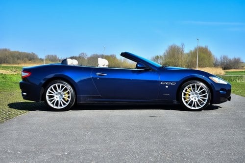 Immagine 4 per 2011 Maserati Grancabrio