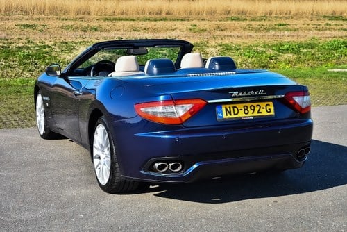 2011 Maserati GranCabrio 4.7L V8 till salu (bild 12 av 87)