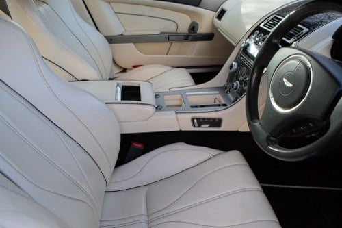 2015 Aston Martin DB9 V12 Te koop (foto 10 van 152)