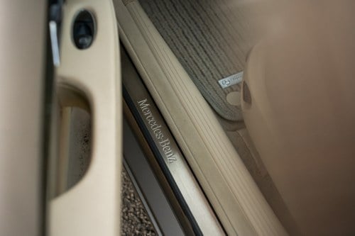 2003 Mercedes E320 Avantgarde (W211) till salu (bild 54 av 165)