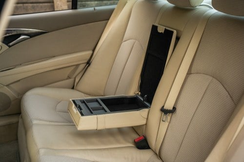 2003 Mercedes E320 Avantgarde (W211) till salu (bild 57 av 165)