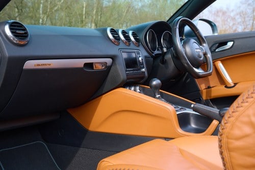 2007 Audi TT 3.2 V6 Roadster till salu (bild 56 av 191)