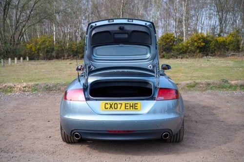 2007 Audi TT 3.2 V6 Roadster till salu (bild 75 av 191)