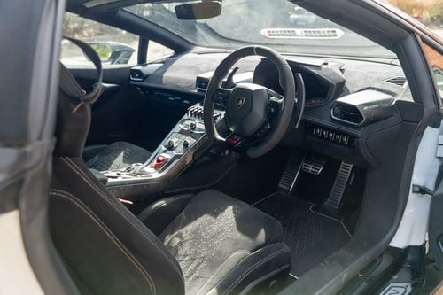 Afbeelding 4 voor 2019 Lamborghini Huracan Performante