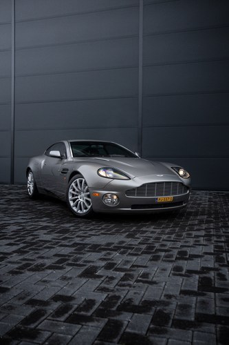 2001 Aston Martin Vanquish In vendita (immagine 13 di 67)