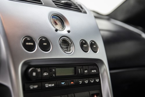 2001 Aston Martin Vanquish In vendita (immagine 21 di 67)
