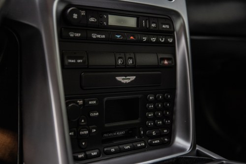 2001 Aston Martin Vanquish In vendita (immagine 23 di 67)