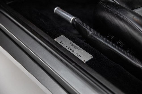 2001 Aston Martin Vanquish In vendita (immagine 26 di 67)