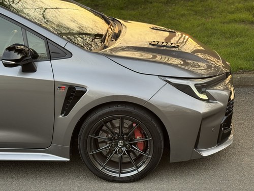 2023 Toyota GR Corolla Circuit Edition à venda (imagem 73 de 87)