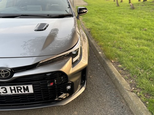 2023 Toyota GR Corolla Circuit Edition à venda (imagem 77 de 87)