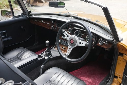 1972 MGB Roadster For Sale (picture 2 of 47)