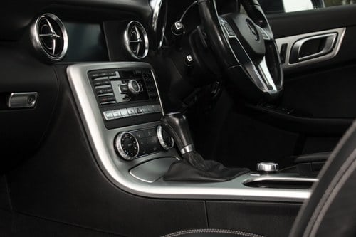 2014 Mercedes-Benz R172 SLK350 AMG Sport BlueEfficiency till salu (bild 60 av 146)