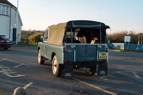 1971 Land Rover Series IIA 109" till salu (bild 6 av 98)
