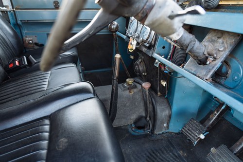 1971 Land Rover Series IIA 109" till salu (bild 21 av 98)