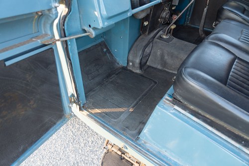 1971 Land Rover Series IIA 109" till salu (bild 37 av 98)