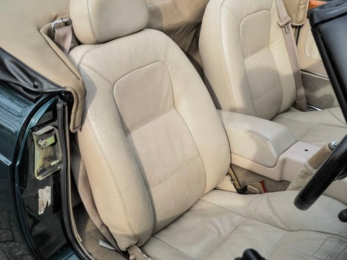 1994 MG RV8 Te koop (foto 44 van 119)