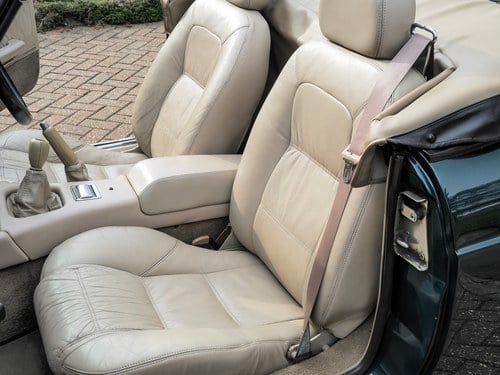 1994 MG RV8 Te koop (foto 45 van 119)