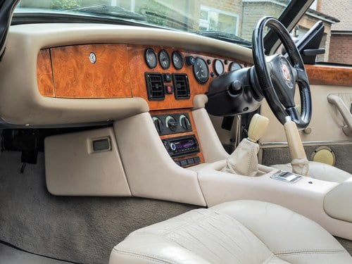 1994 MG RV8 Te koop (foto 49 van 119)